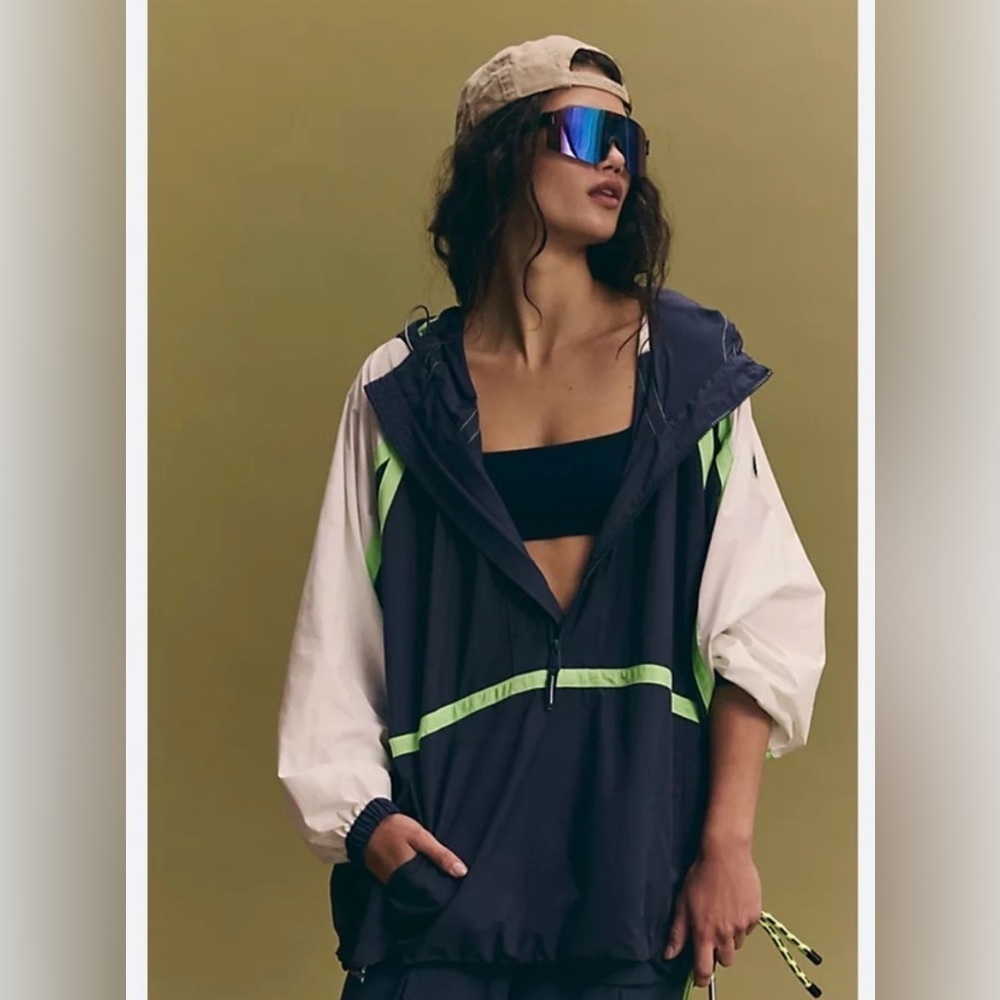 Free People Movement Cares Like the Wind Block Logo Combo Jacket Size S NEW - Picture 2 of 10